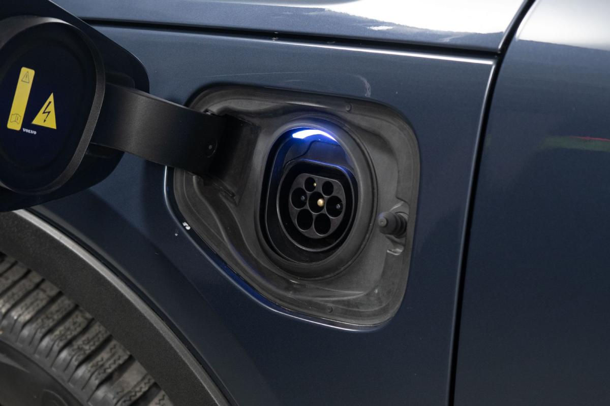 volvo-xc40-2022-hibrido-a-gasolina-1477cc