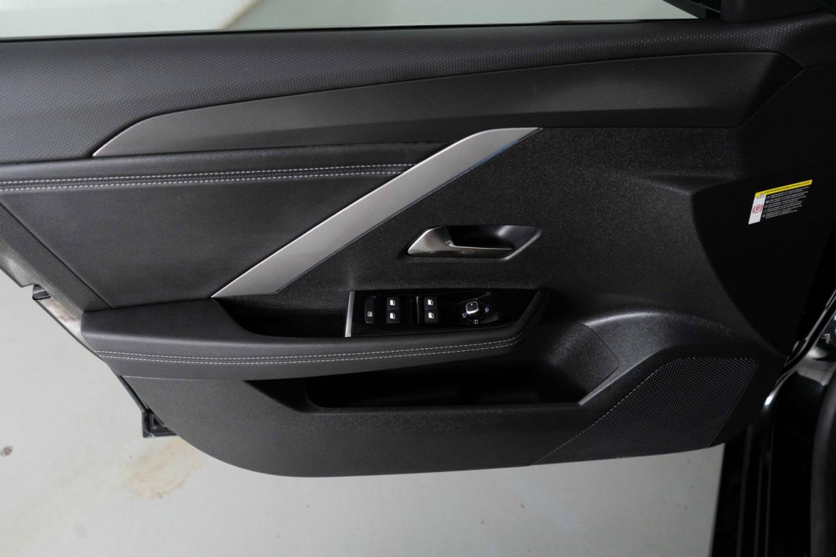 opel-astra-2025-gasolina-1199cc