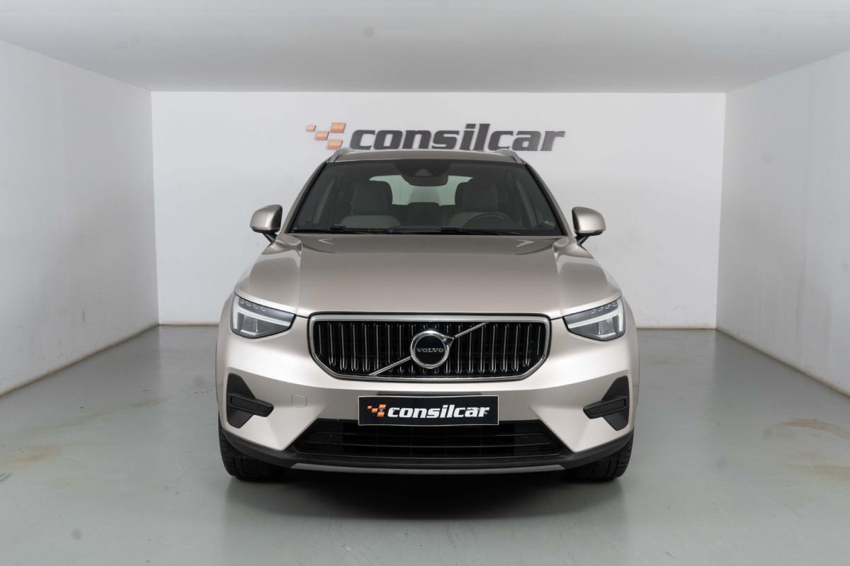 volvo-xc40-2022-hibrido-a-gasolina-1477cc
