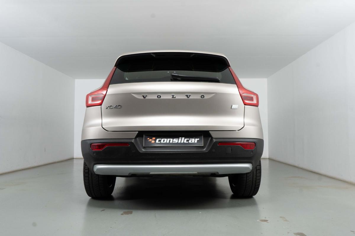 volvo-xc40-2022-hibrido-a-gasolina-1477cc