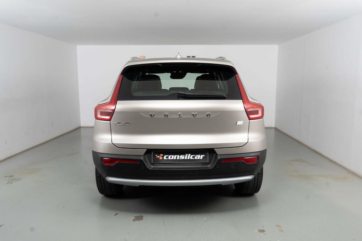volvo-xc40-2022-hibrido-a-gasolina-1477cc