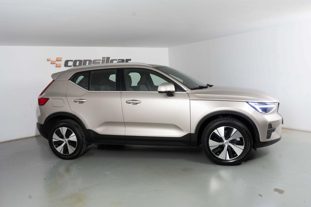 volvo-xc40-2022-hibrido-a-gasolina-1477cc