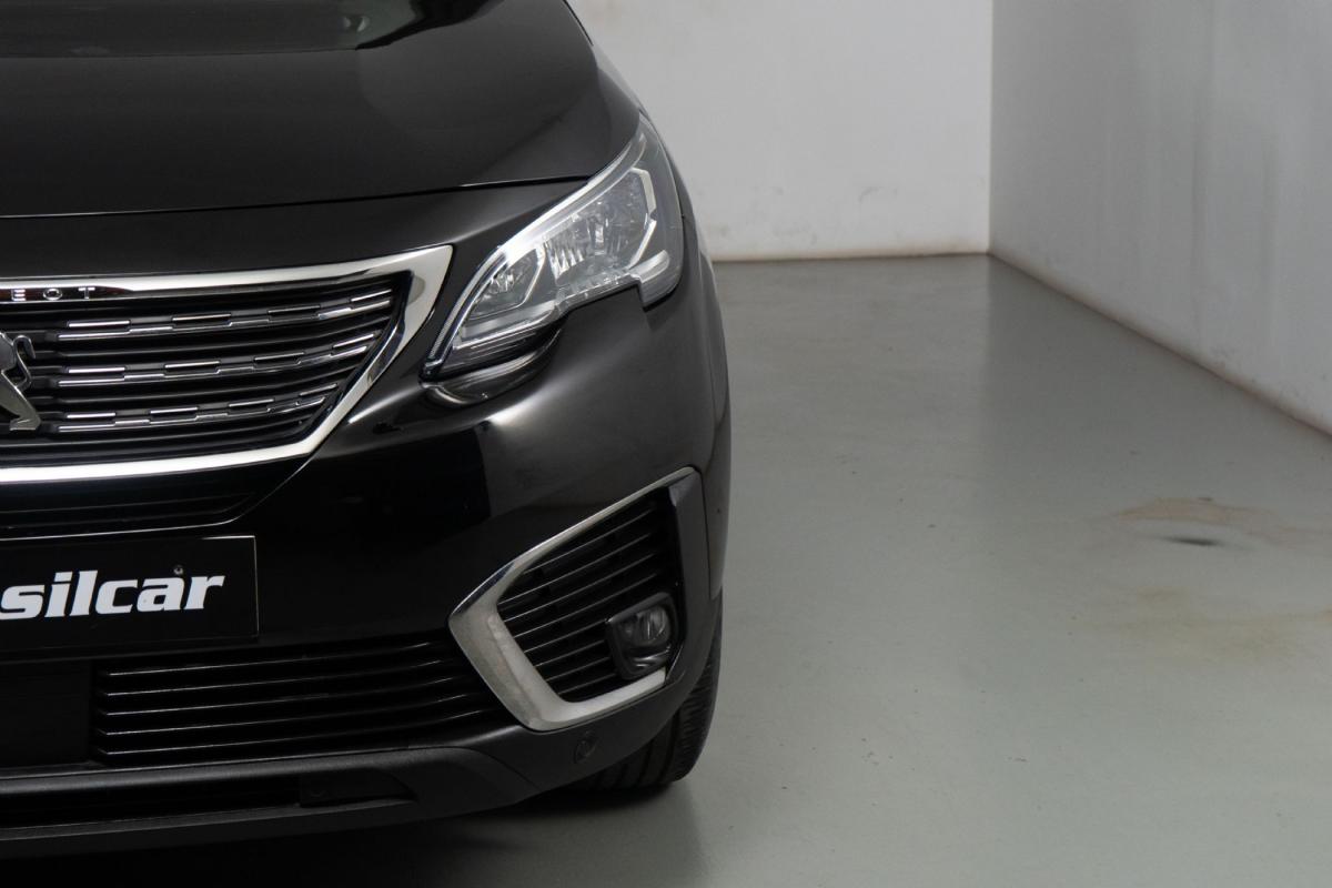 peugeot-5008-2019-gasolina-1199cc