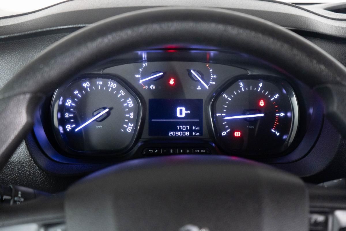 peugeot-expert-2020-diesel-1499cc