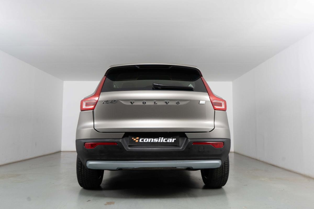volvo-xc40-2021-hibrido-a-gasolina-1477cc