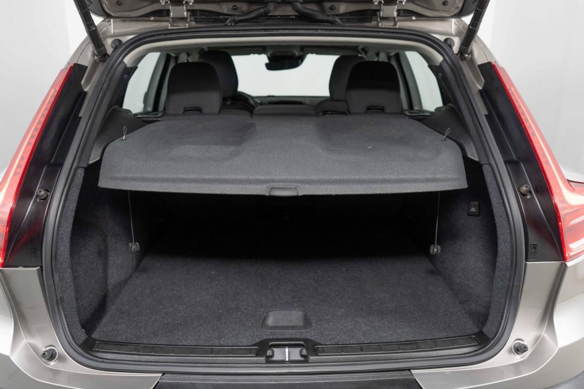 volvo-xc40-2021-hibrido-a-gasolina-1477cc