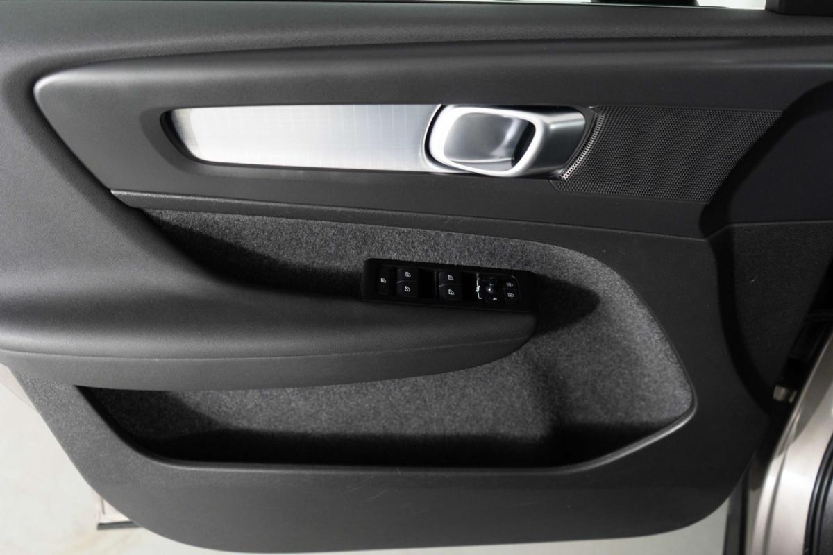 volvo-xc40-2021-hibrido-a-gasolina-1477cc