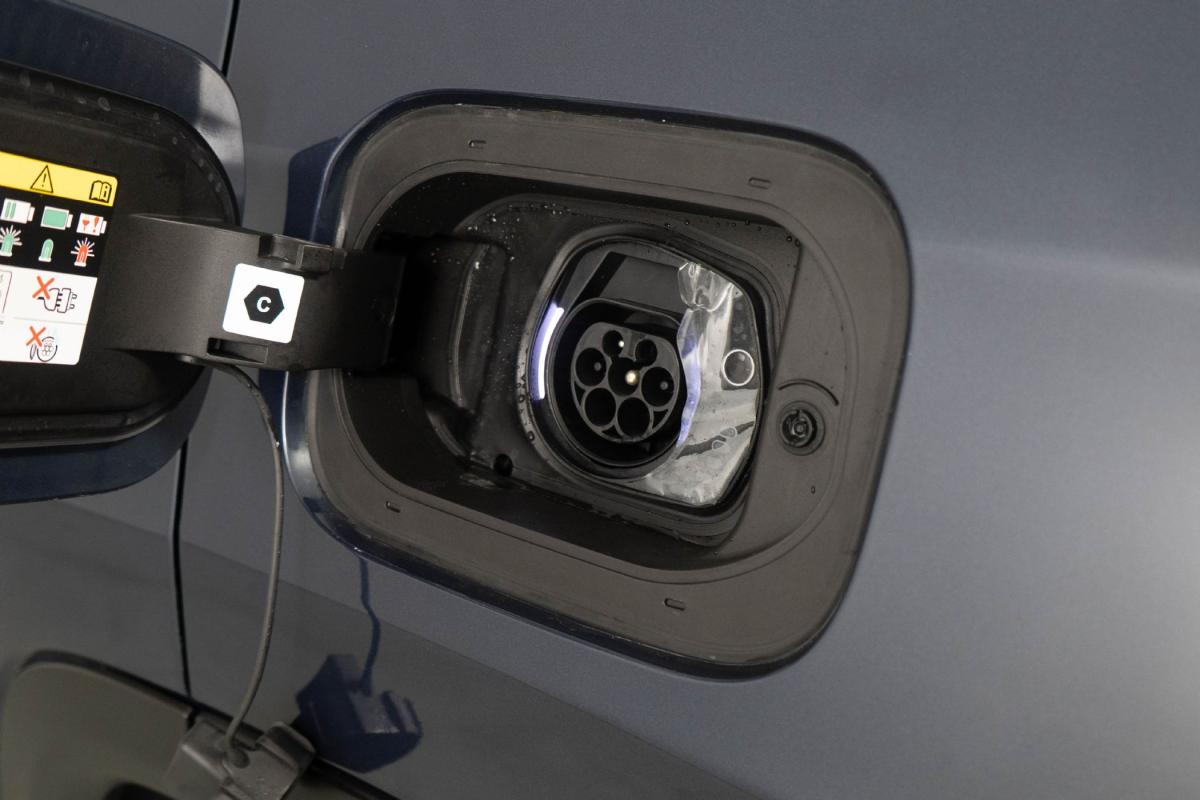jeep-compass-2023-hibrido-a-gasolina-1332cc