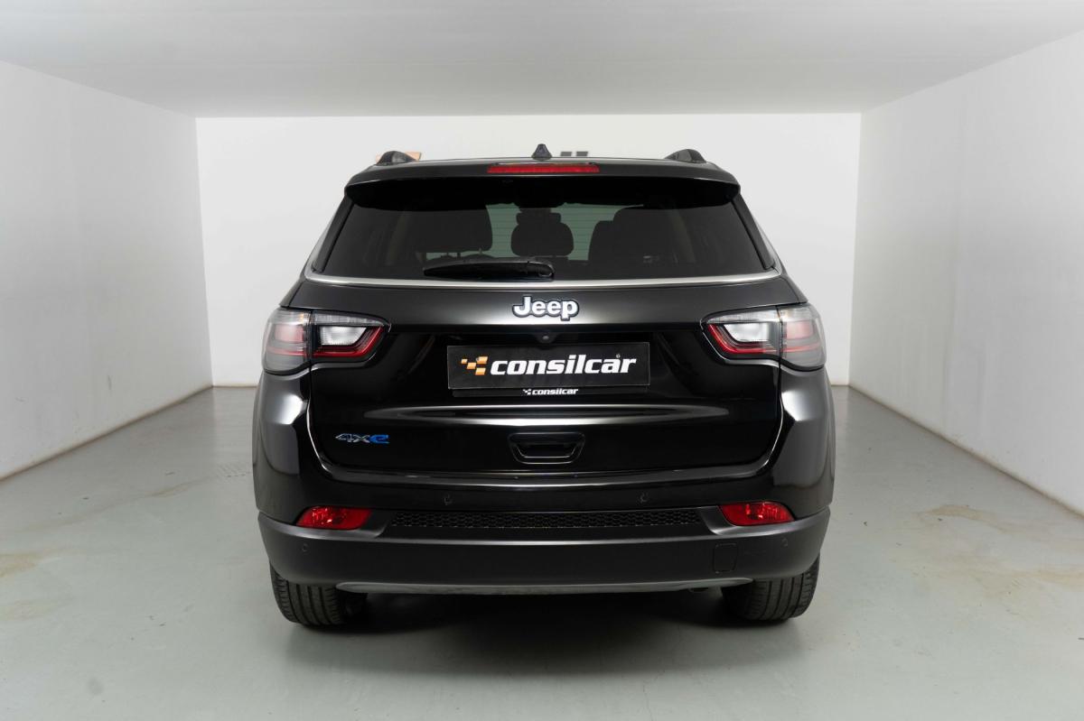 jeep-compass-2023-hibrido-a-gasolina-1332cc