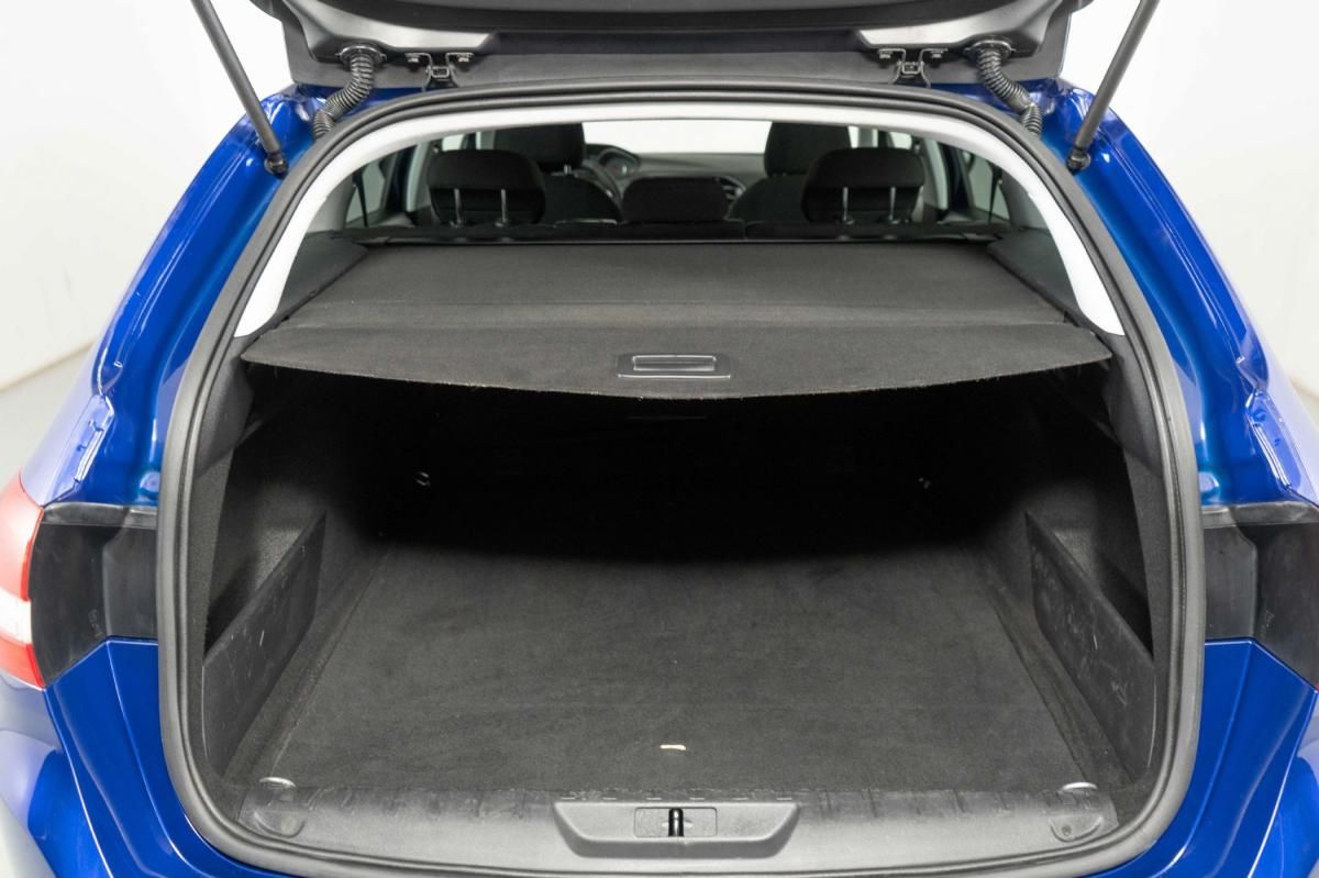 peugeot-308-sw-2019-diesel-1499cc