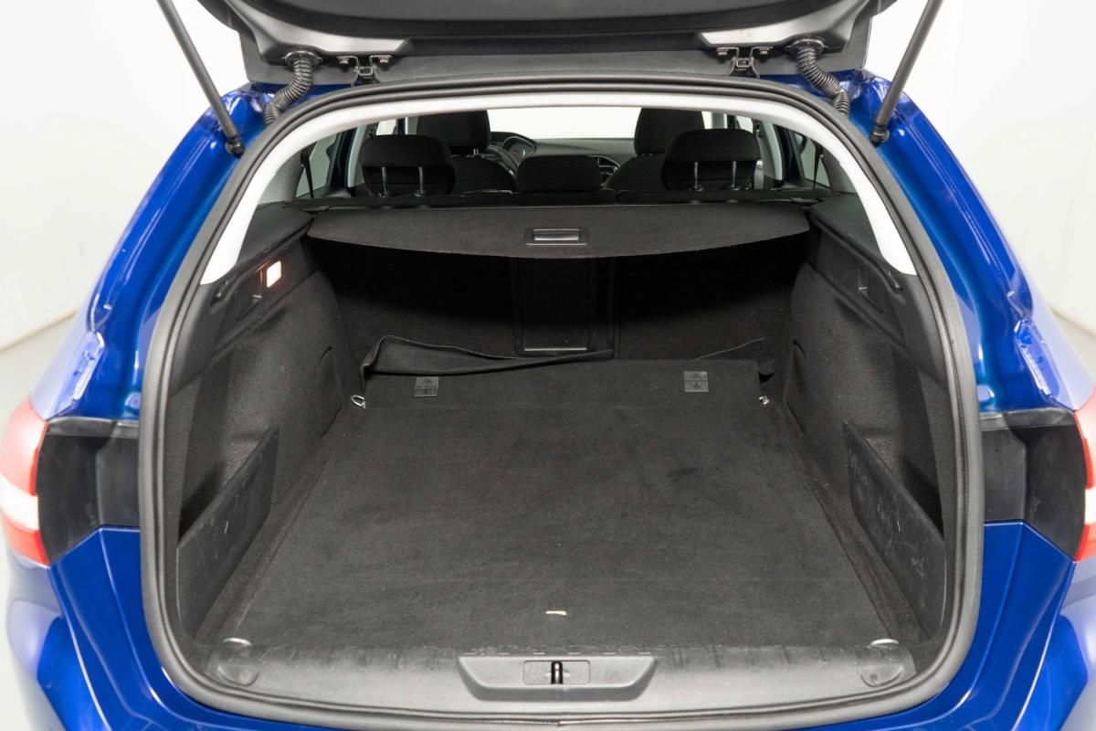 peugeot-308-sw-2019-diesel-1499cc