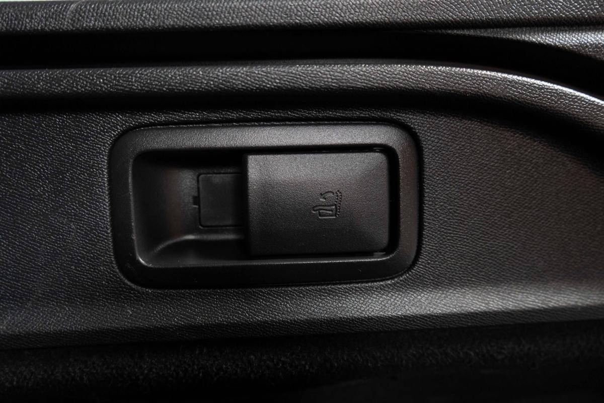 peugeot-308-sw-2019-diesel-1499cc