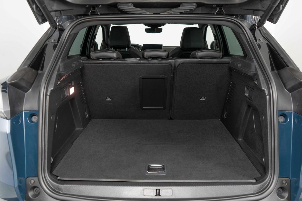 peugeot-3008-2022-hibrido-a-gasolina-1598cc