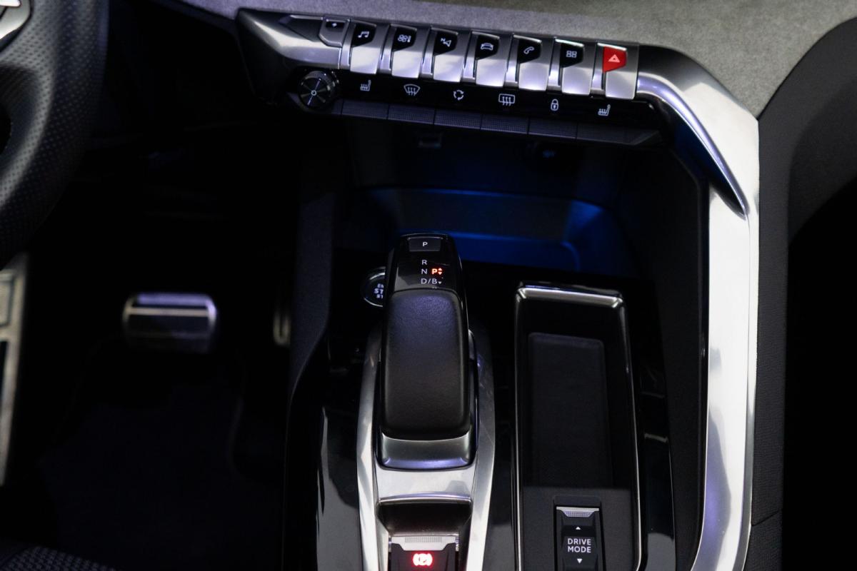 peugeot-3008-2022-hibrido-a-gasolina-1598cc