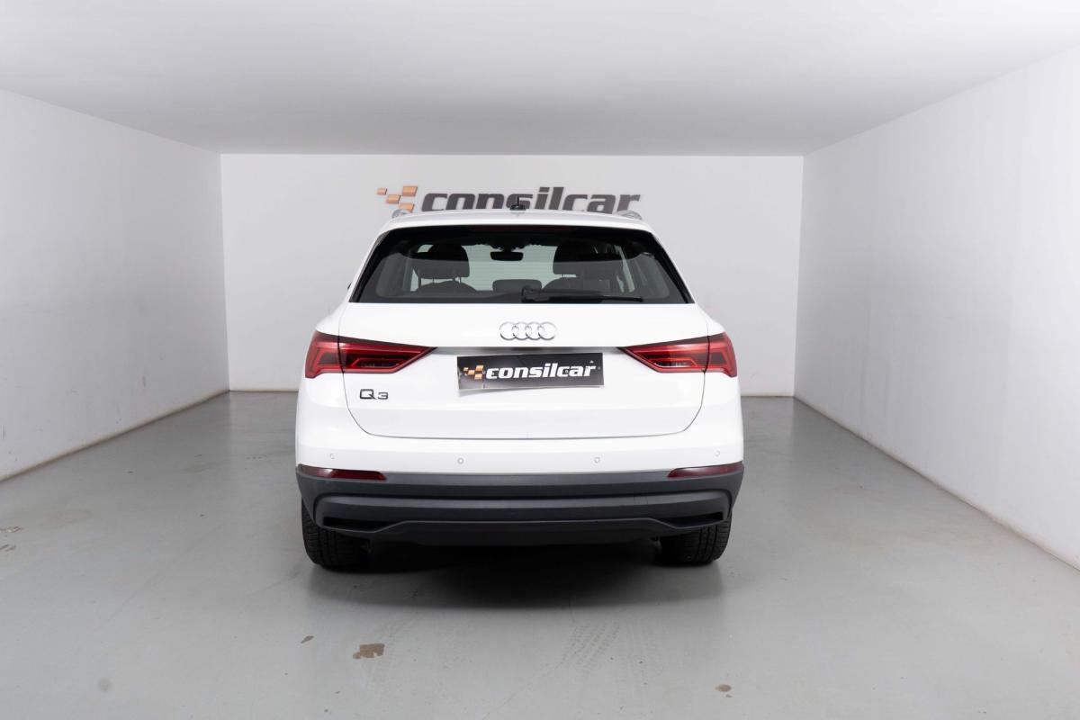 audi-q3-2022-hibrido-a-gasolina-1395cc