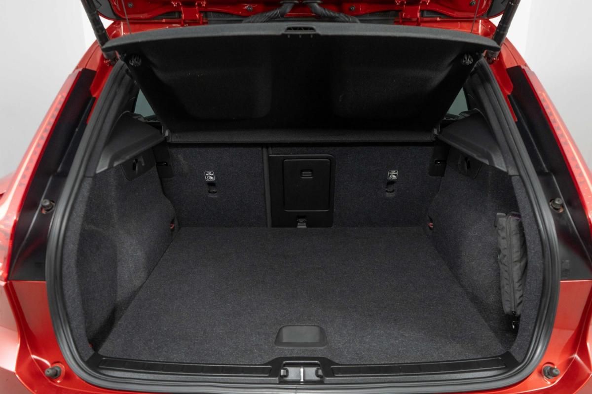 volvo-xc40-2021-hibrido-a-gasolina-1477cc