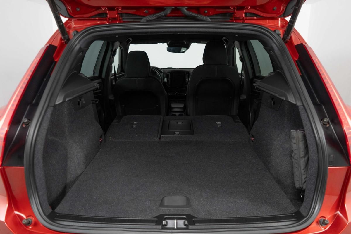 volvo-xc40-2021-hibrido-a-gasolina-1477cc