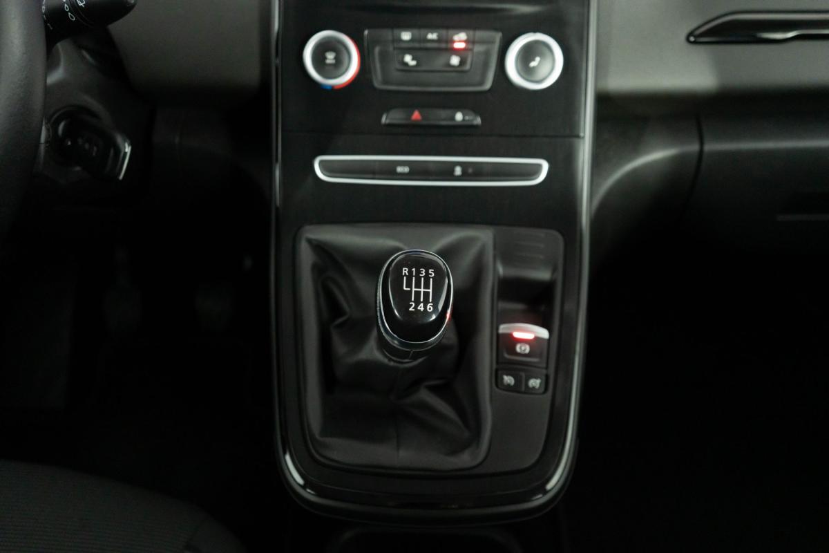 renault-scenic-2018-diesel-1461cc