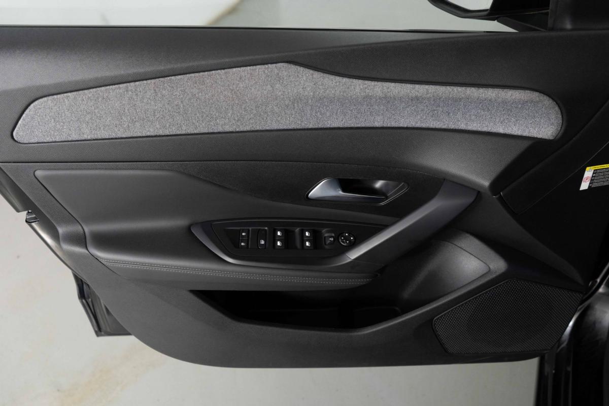 peugeot-308-2024-gasolina-1199cc