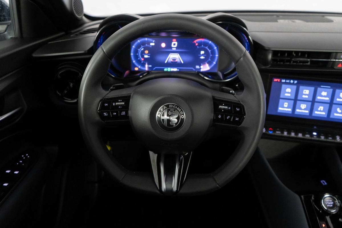 alfa-romeo-junior-2025-gasolina-1199cc