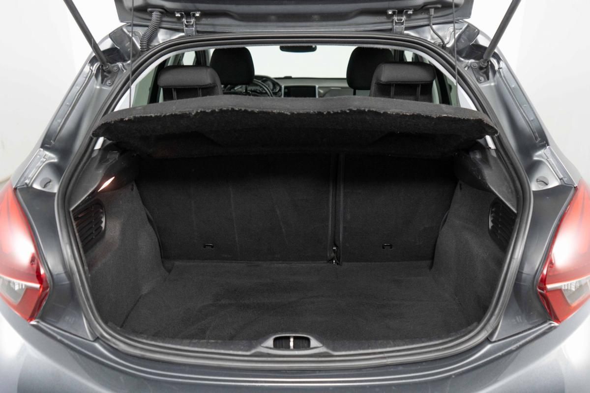 peugeot-208-2016-gasolina-1199cc