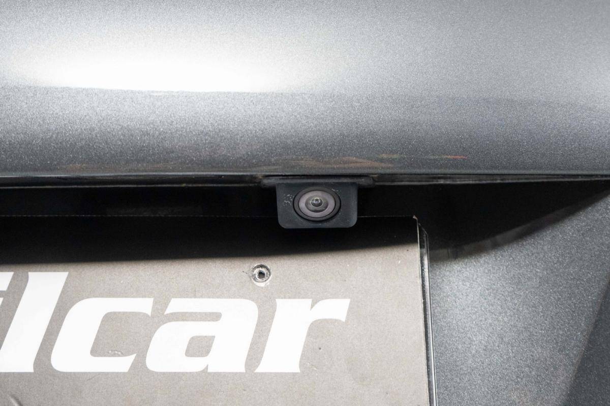 peugeot-208-2016-gasolina-1199cc