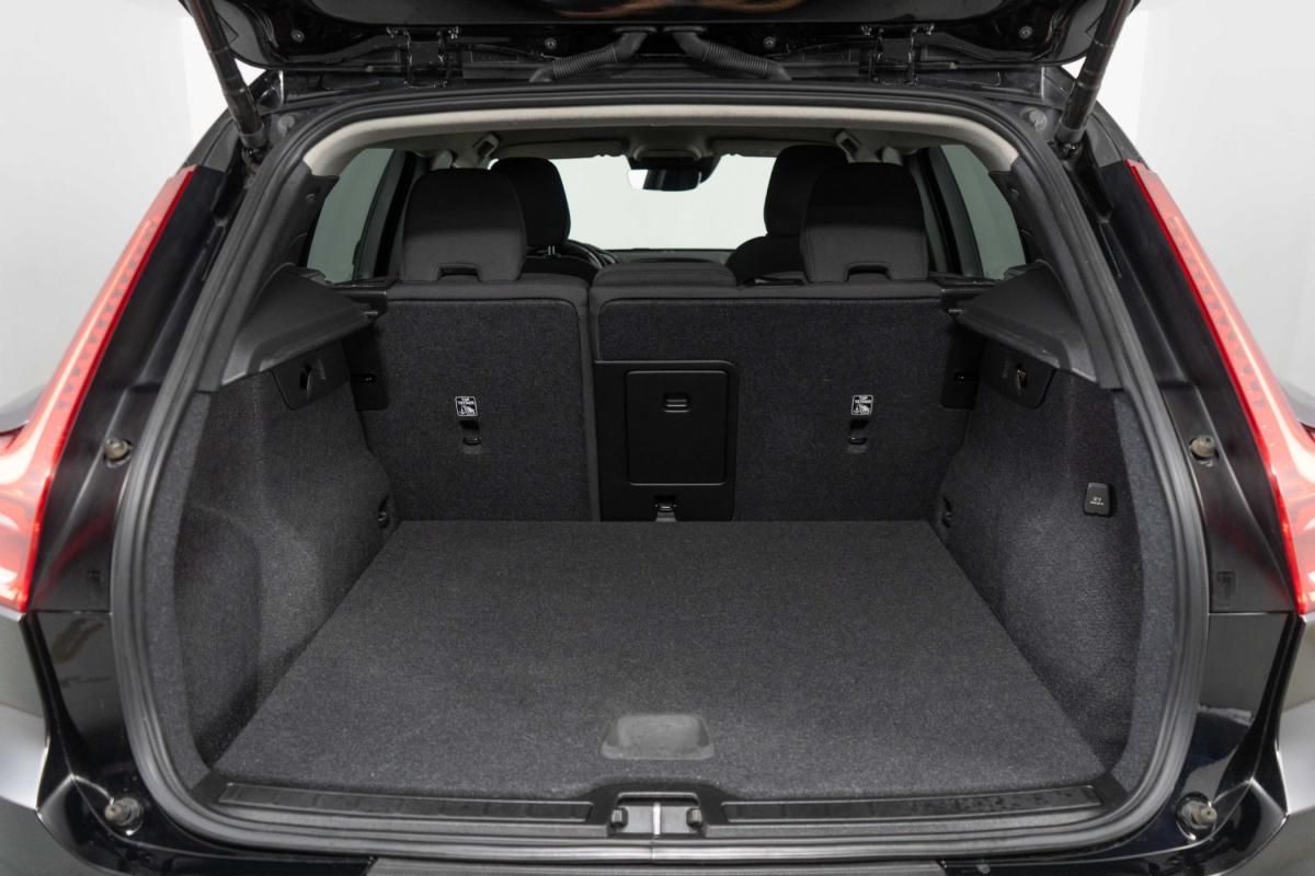 volvo-xc40-2021-hibrido-a-gasolina-1477cc
