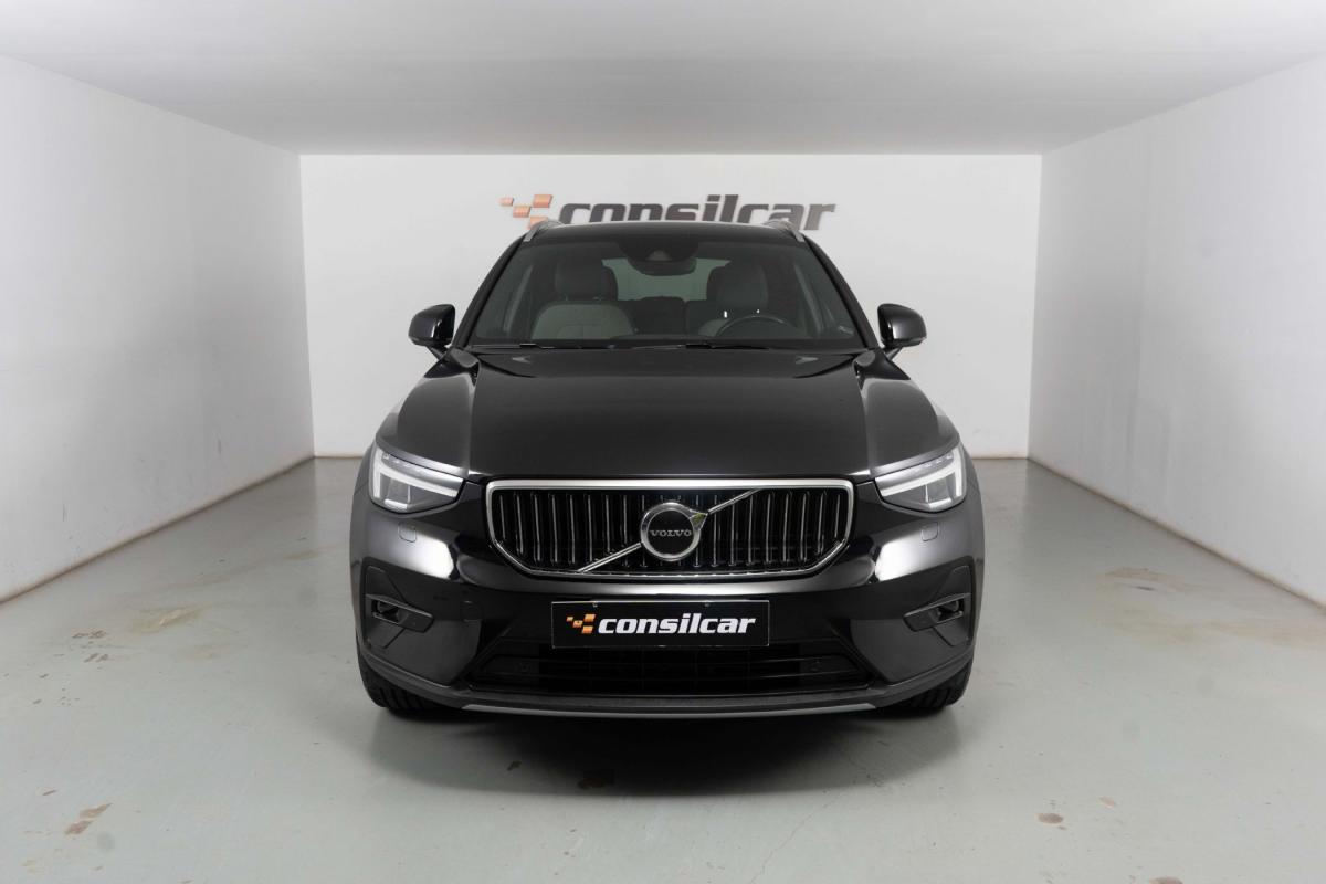 volvo-xc40-2023-hibrido-a-gasolina-1477cc