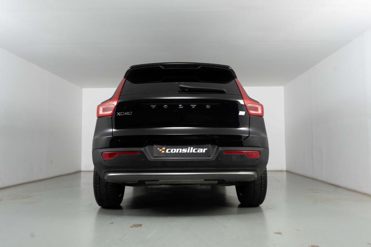 volvo-xc40-2023-hibrido-a-gasolina-1477cc