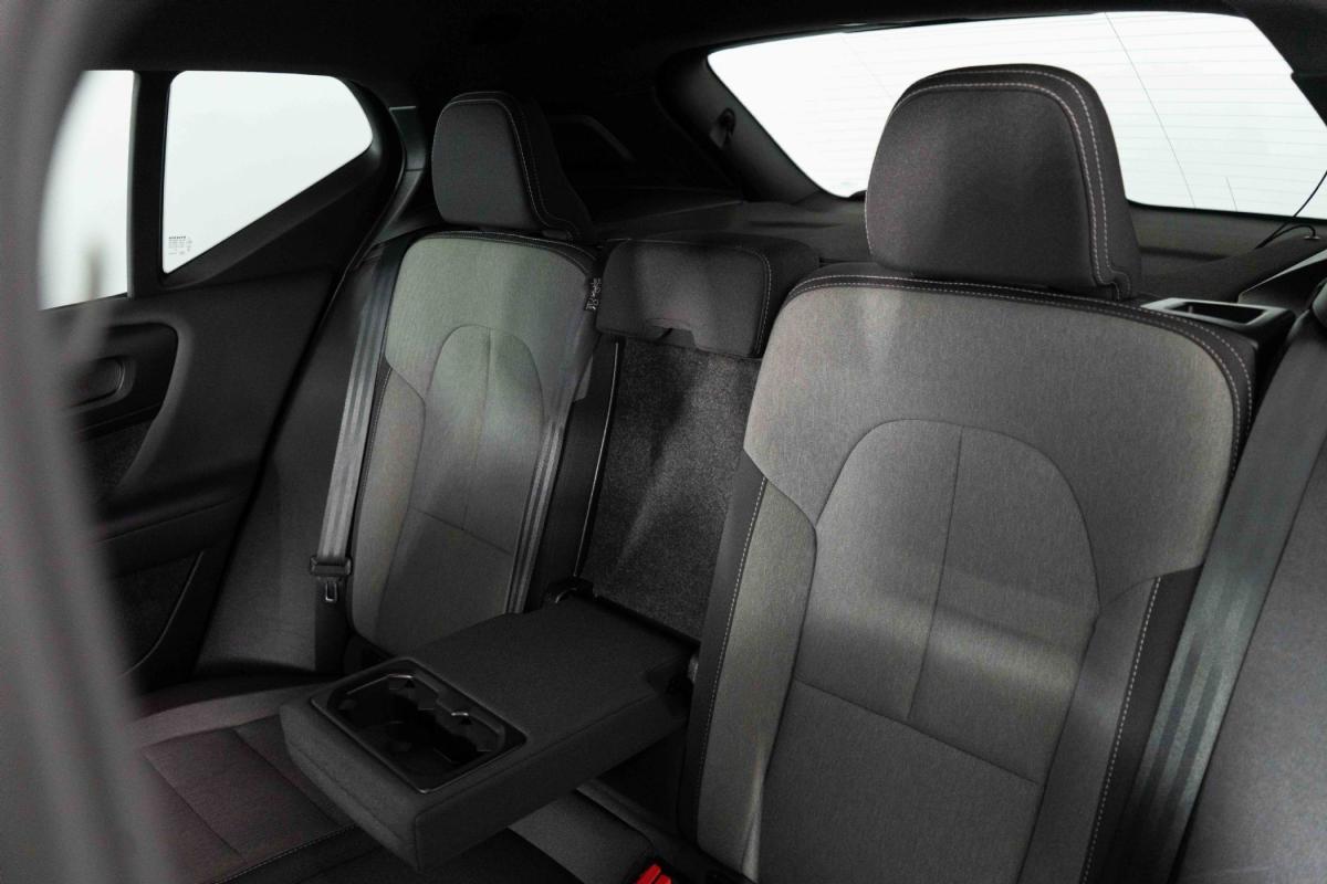 volvo-xc40-2023-hibrido-a-gasolina-1477cc