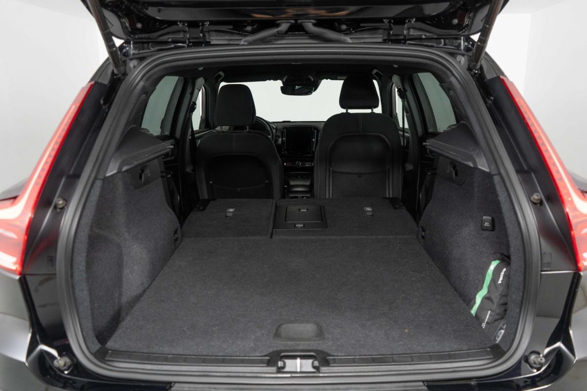 volvo-xc40-2023-hibrido-a-gasolina-1477cc