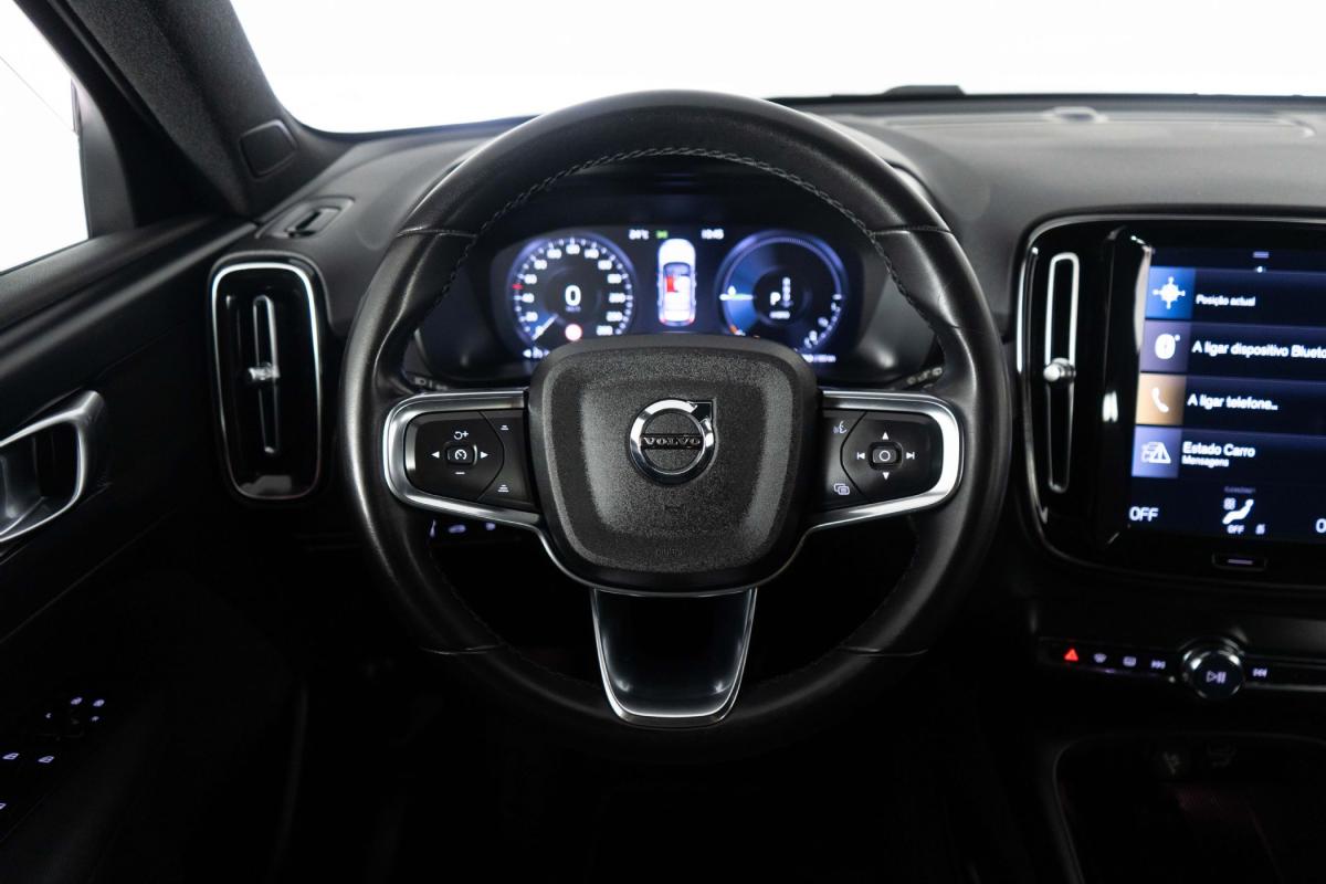 volvo-xc40-2023-hibrido-a-gasolina-1477cc