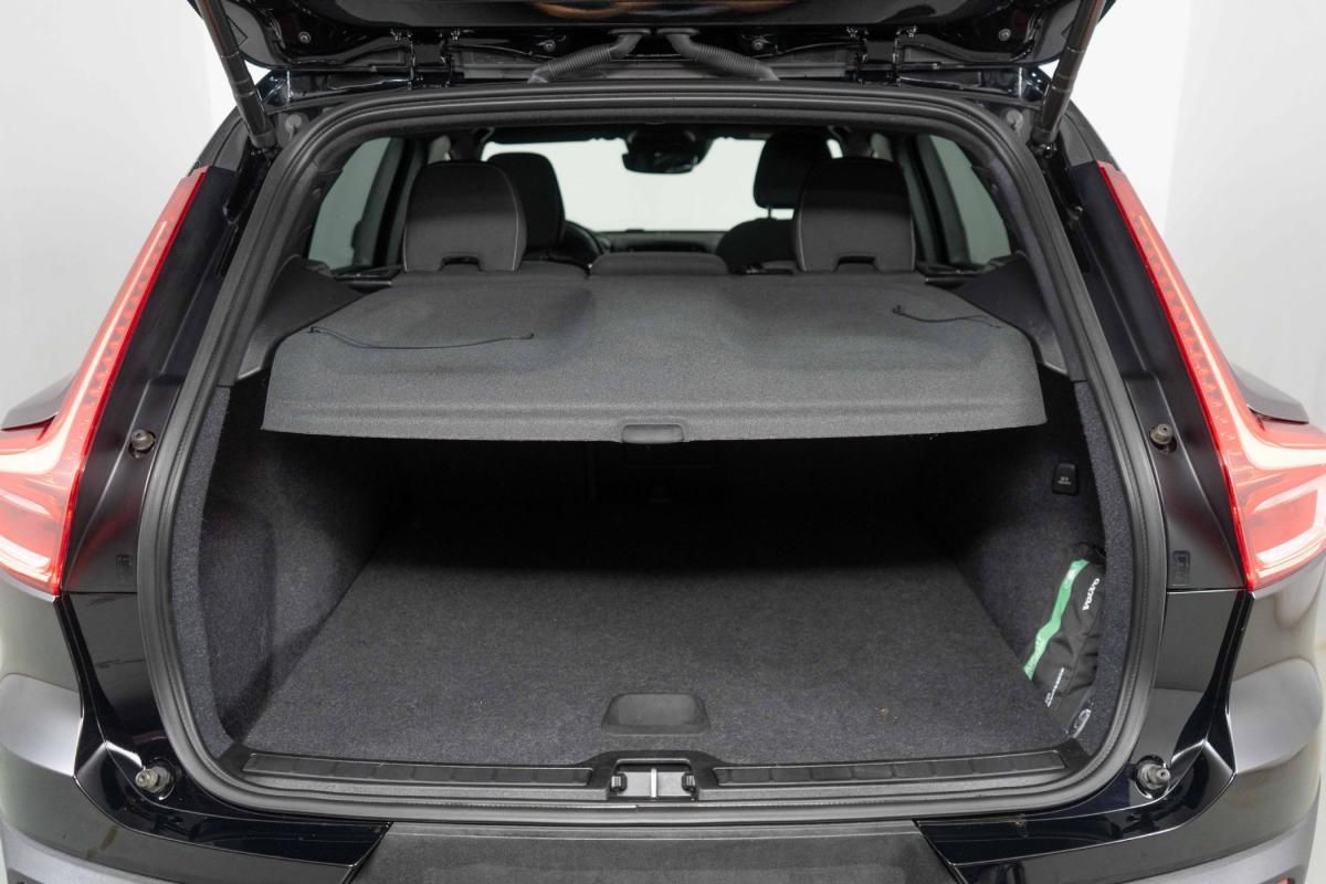 volvo-xc40-2023-hibrido-a-gasolina-1477cc