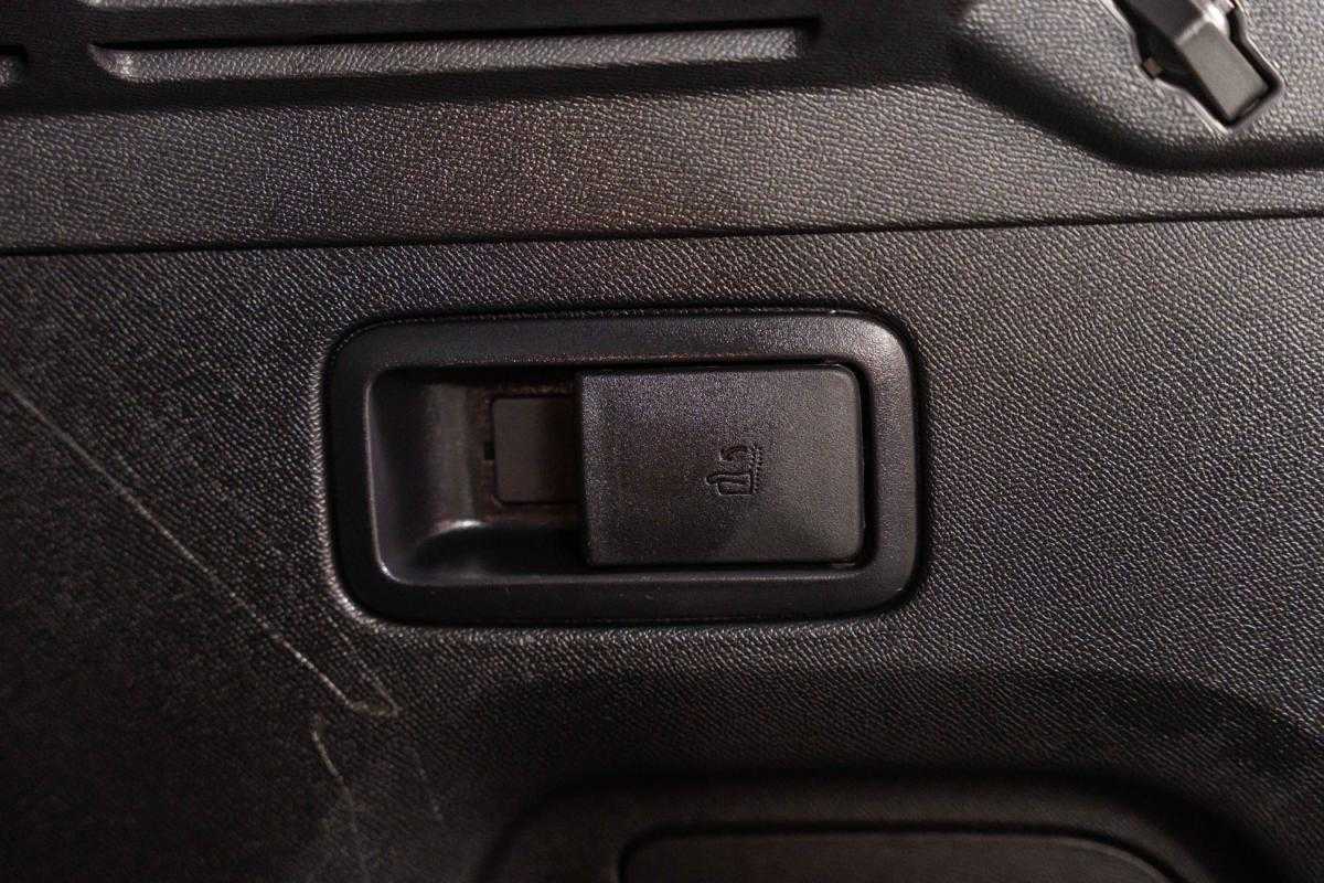 peugeot-3008-2023-hibrido-a-gasolina-1598cc