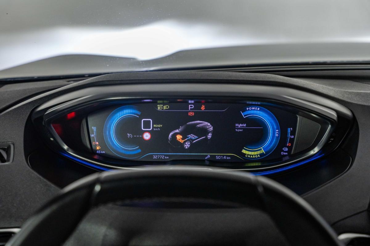 peugeot-3008-2023-hibrido-a-gasolina-1598cc