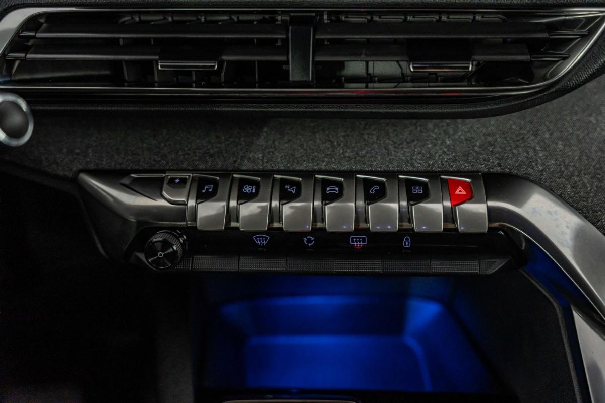 peugeot-3008-2023-hibrido-a-gasolina-1598cc