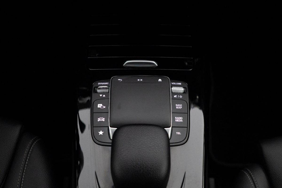 mercedes-benz-classe-a-2021-hibrido-a-gasolina-1332cc