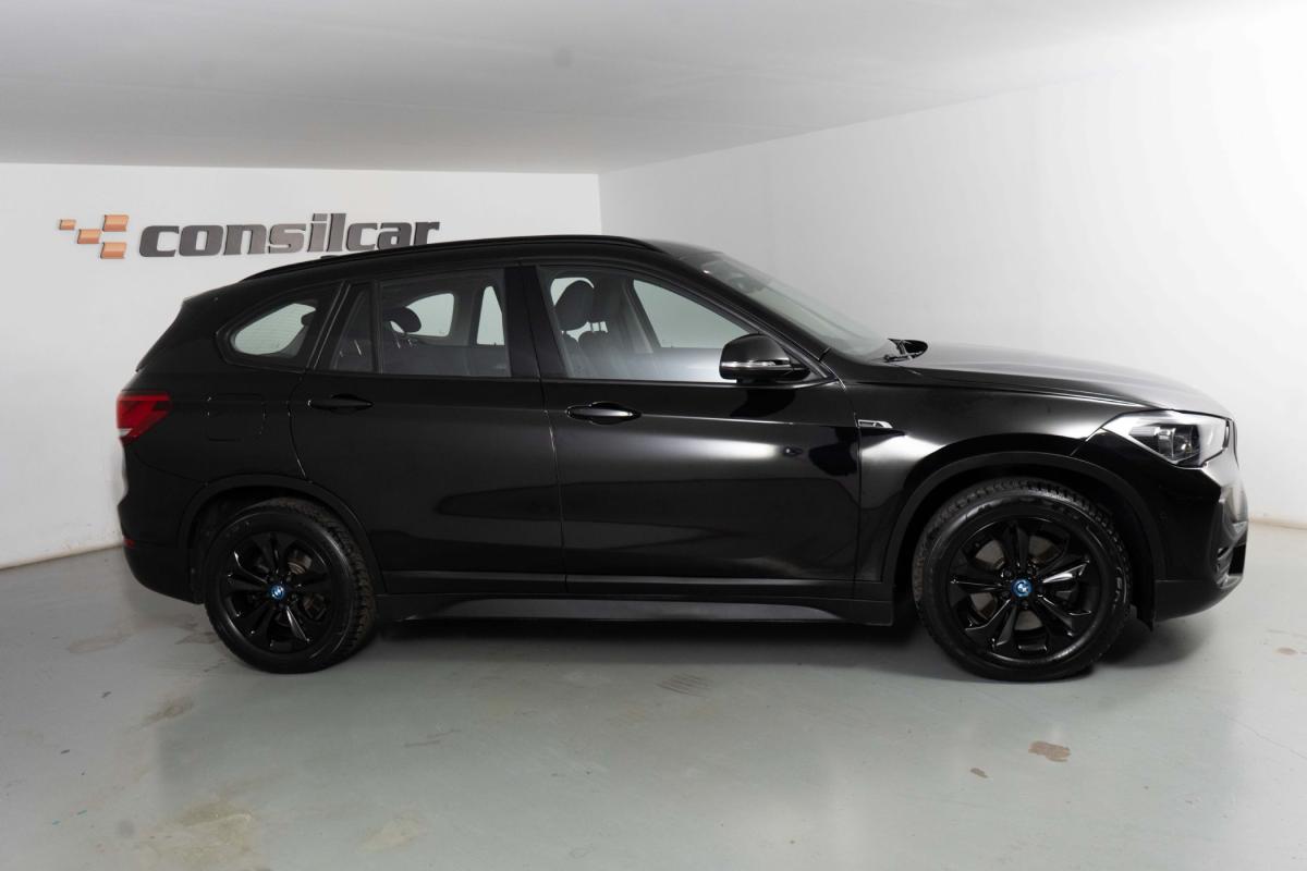 bmw-x1-2022-hibrido-a-gasolina-1499cc