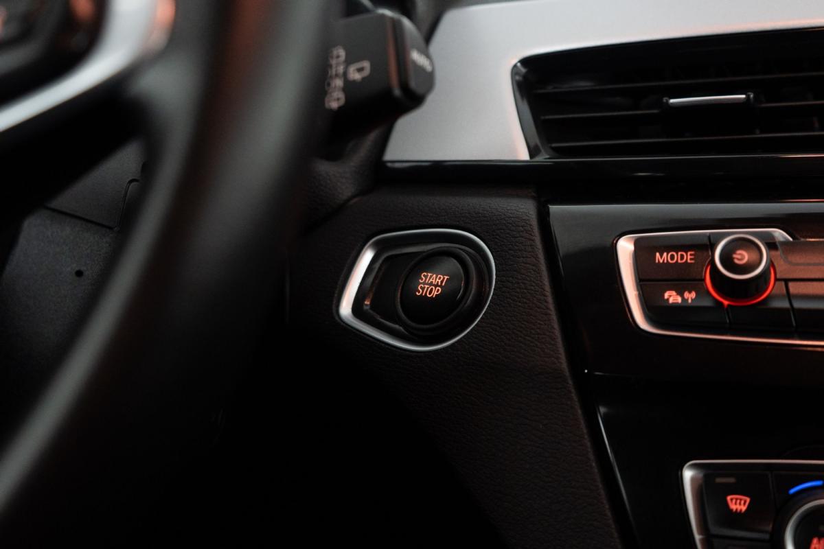 bmw-x1-2022-hibrido-a-gasolina-1499cc