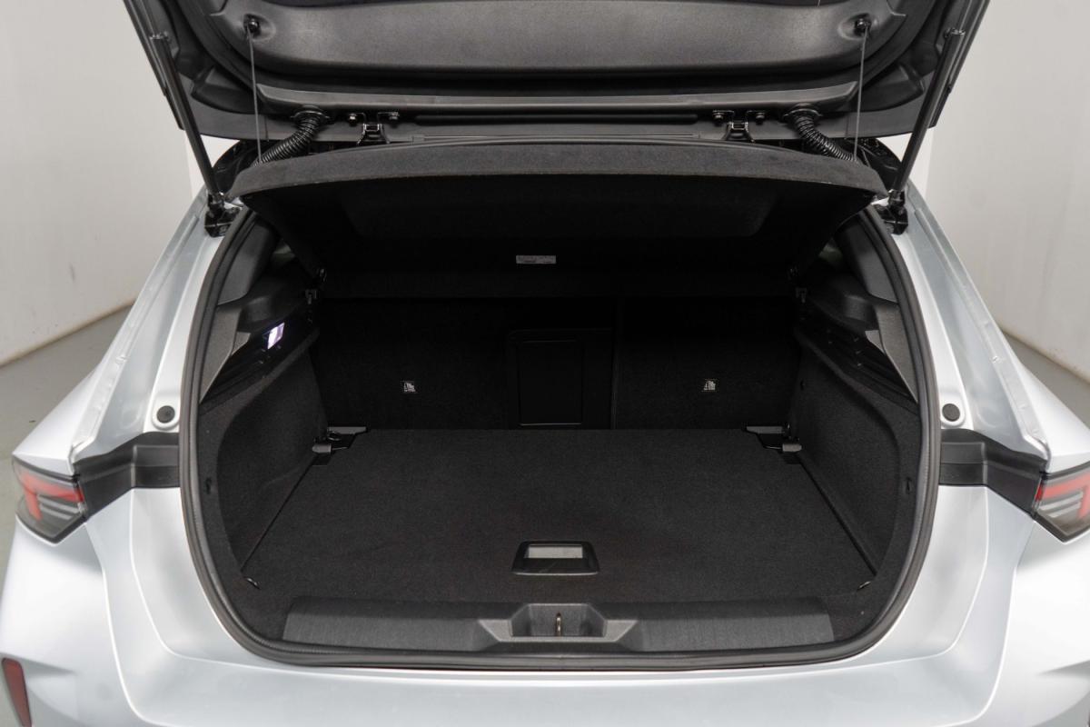 opel-astra-2025-gasolina-1199cc