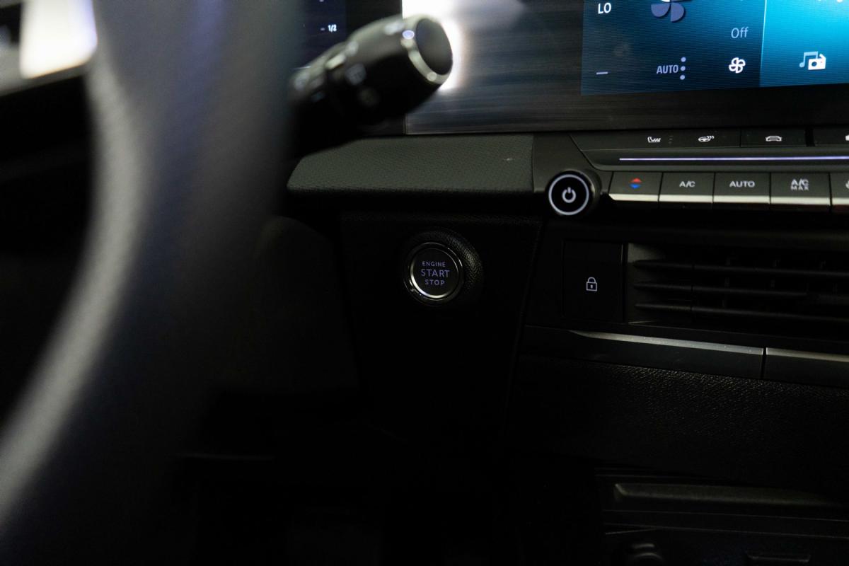 opel-astra-2025-gasolina-1199cc