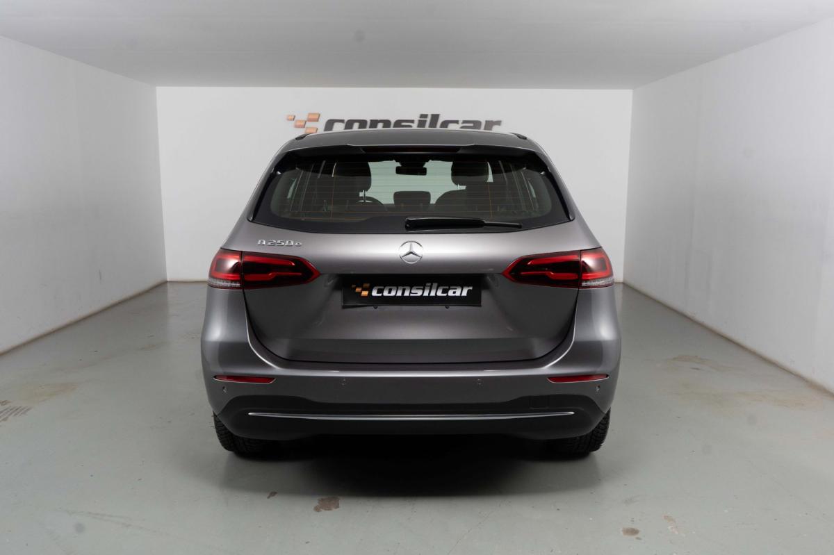 mercedes-benz-classe-b-2021-hibrido-a-gasolina-1332cc