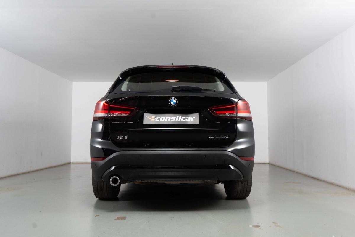 bmw-x1-2021-hibrido-a-gasolina-1499cc