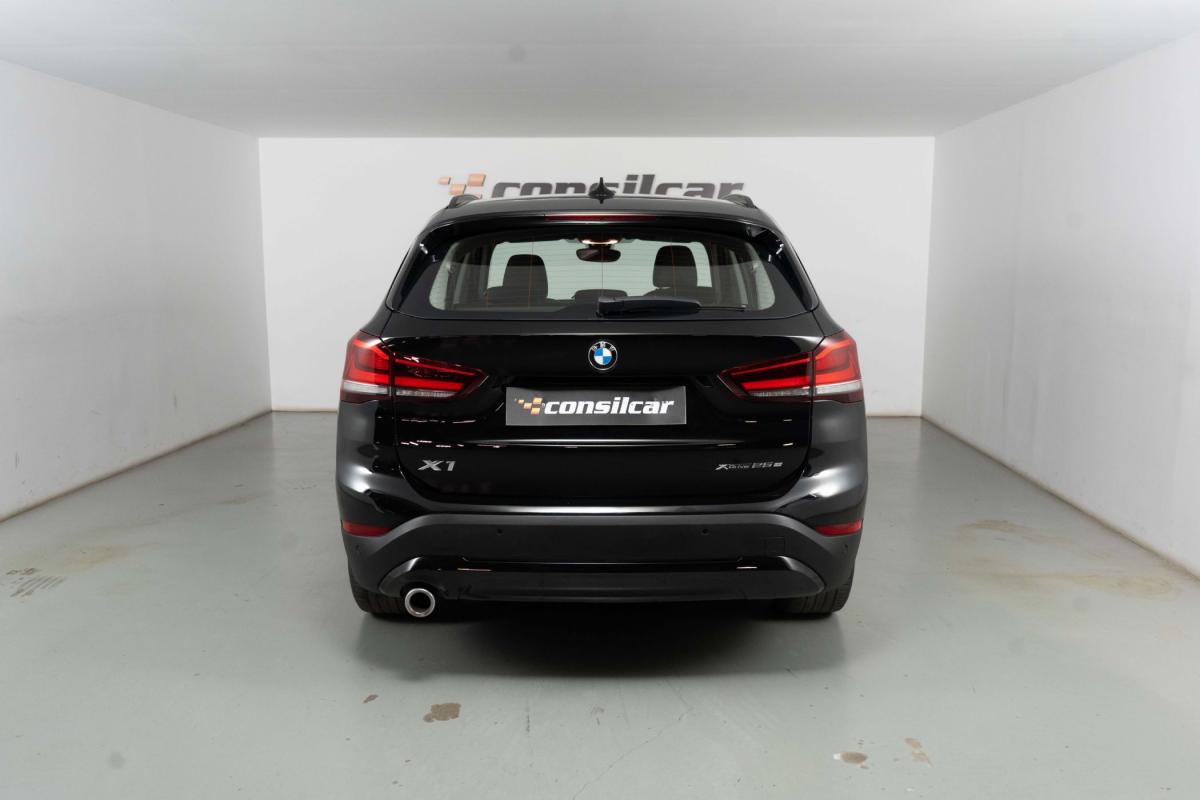 bmw-x1-2021-hibrido-a-gasolina-1499cc