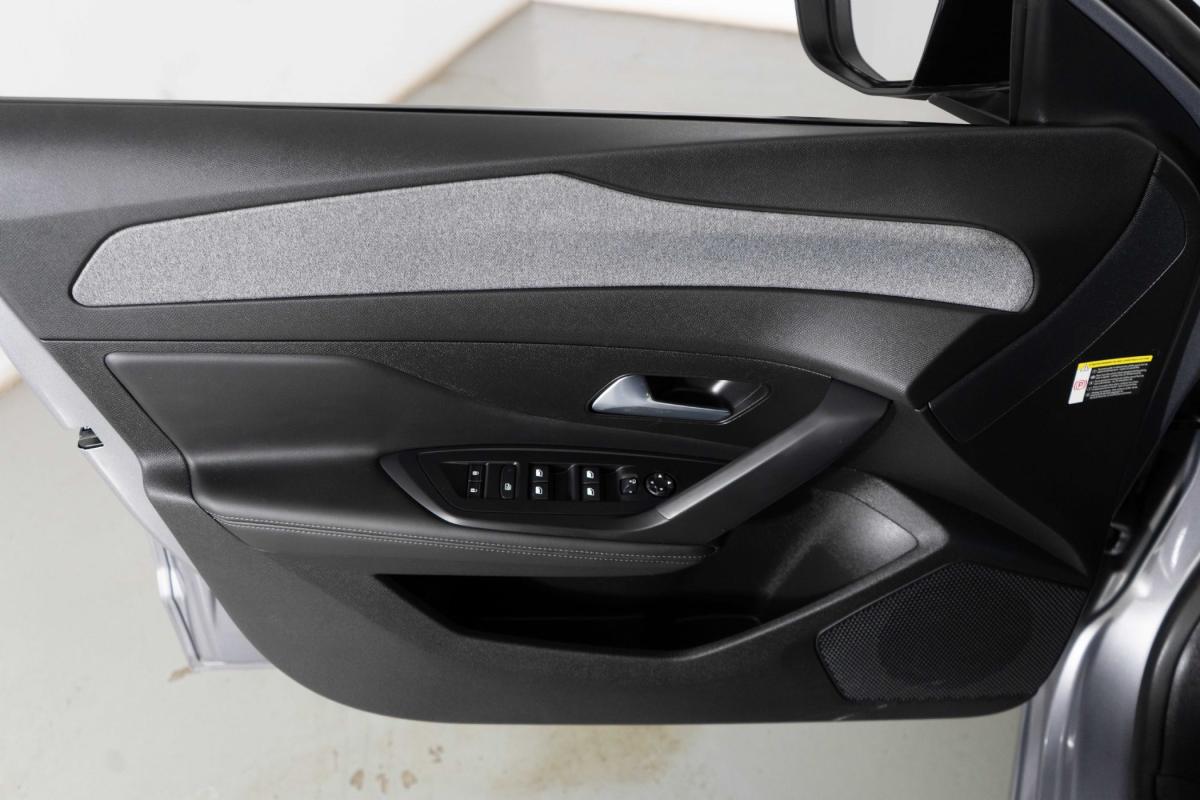 peugeot-308-sw-2024-gasolina-1199cc