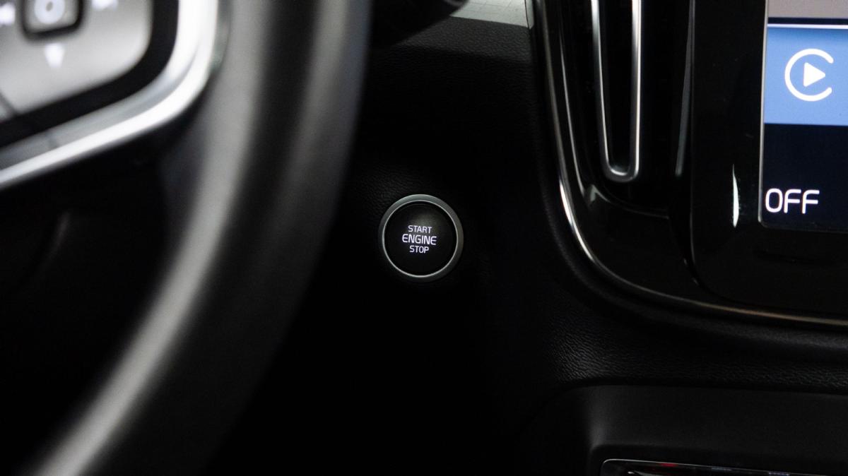 volvo-xc40-2021-hibrido-a-gasolina-1477cc