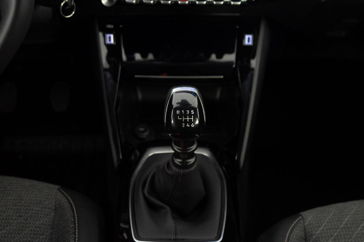 peugeot-208-2025-gasolina-1199cc