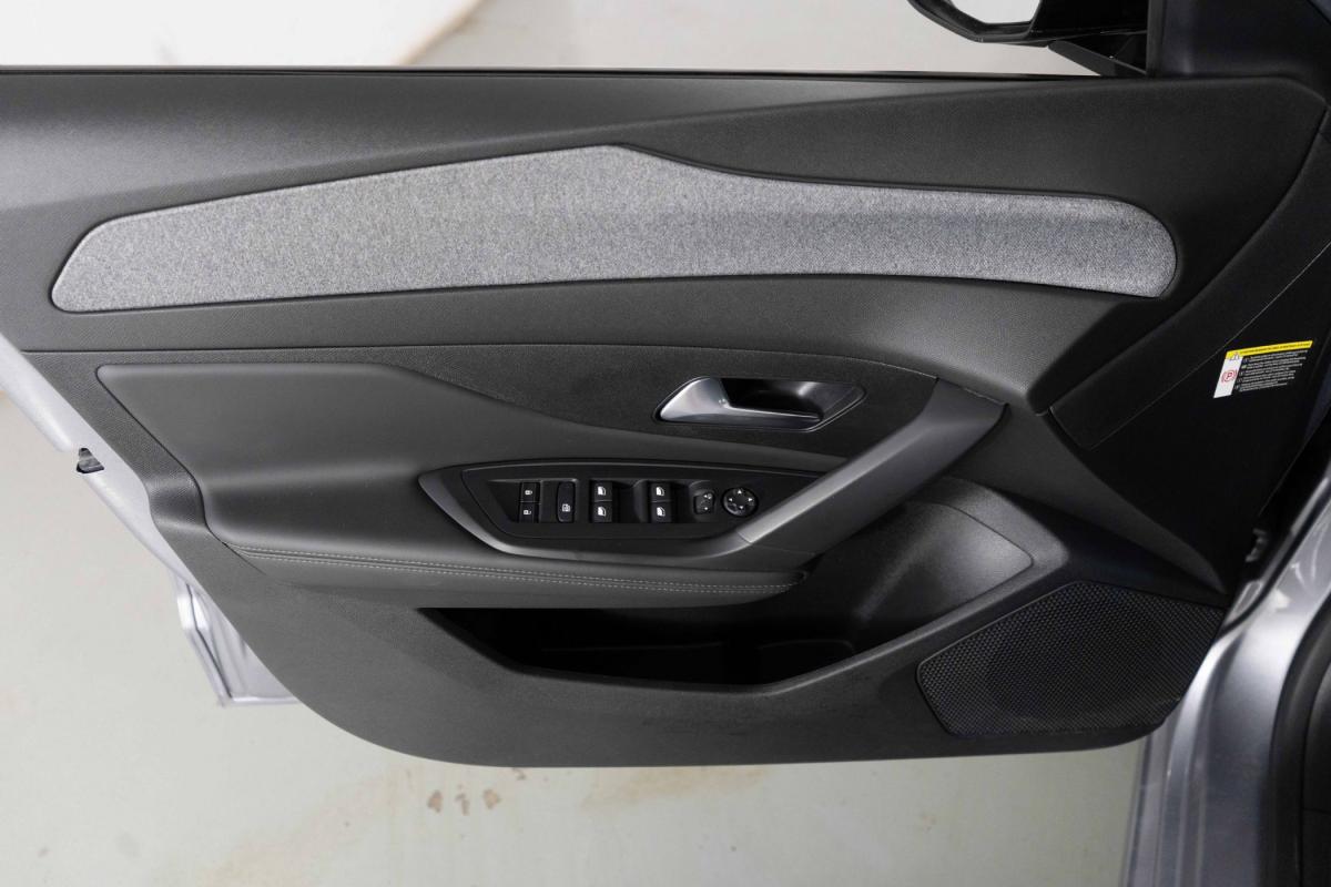 peugeot-308-sw-2024-gasolina-1199cc