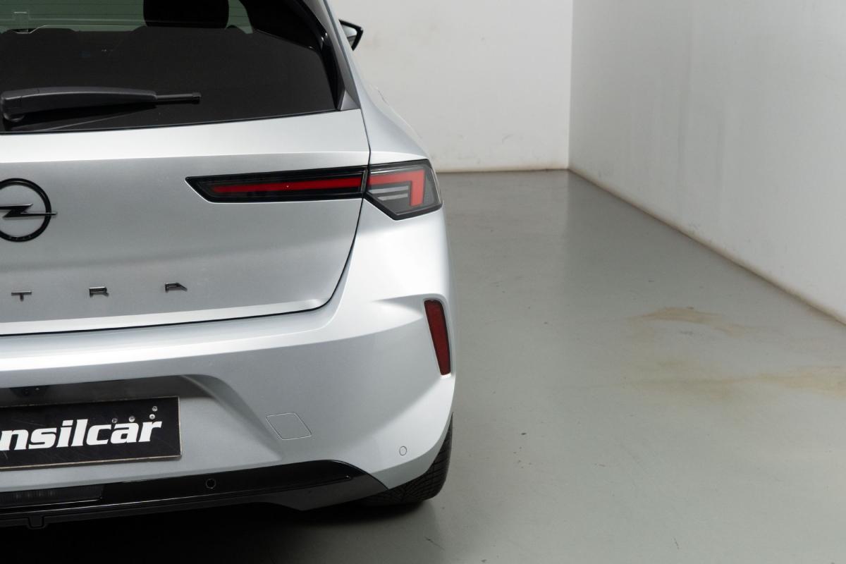 opel-astra-2025-gasolina-1199cc