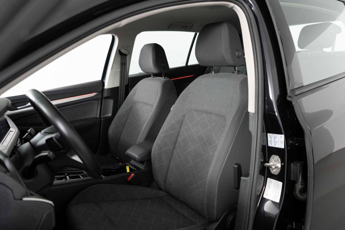 volkswagen-golf-2023-gasolina-999cc